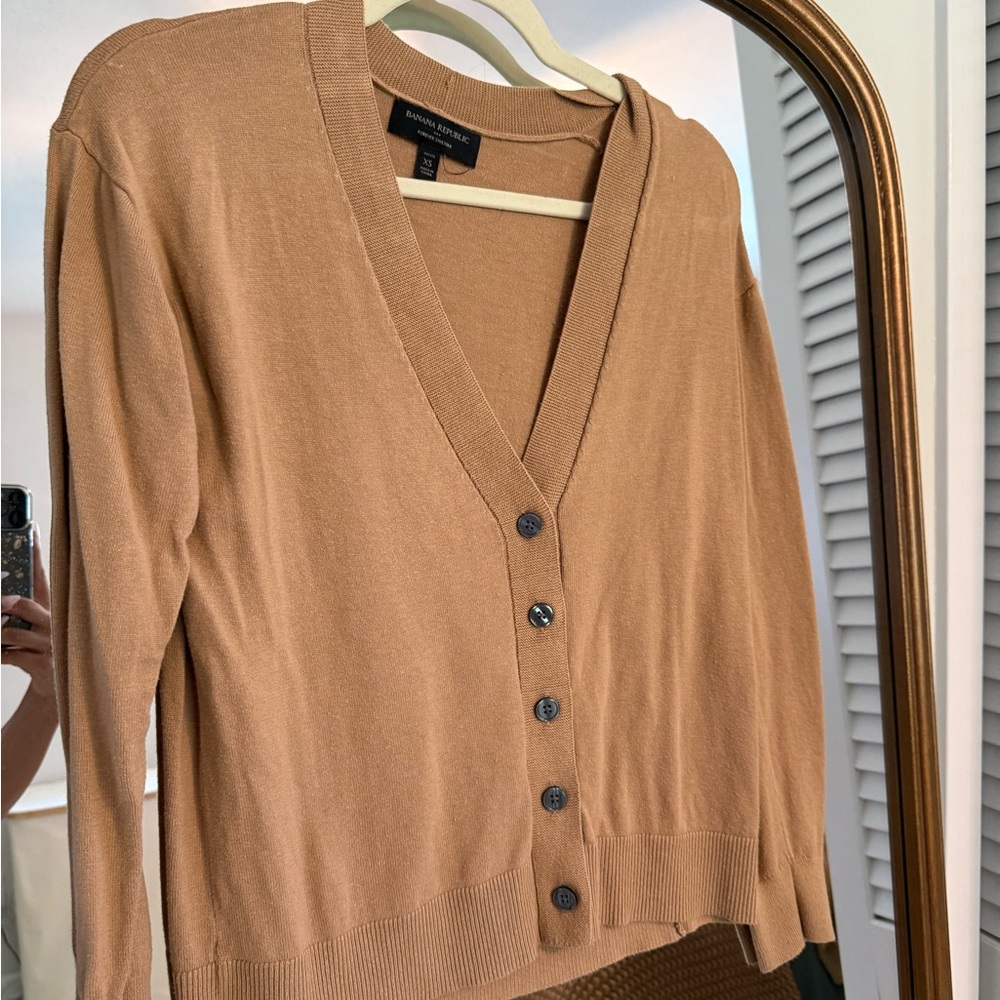 Banana Republic- Tan Button-Up Women's Sweater